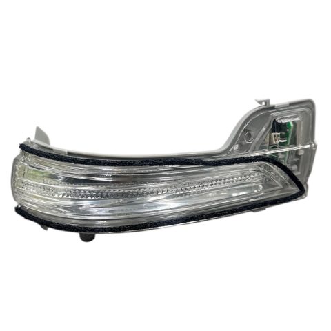 Toyota Hilux 15-21 Sağ Sinyal Dikiz Aynası (Krom Tip)