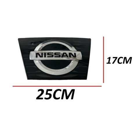 Nissan X-Trail 17-21 Ön Panjur Göbek Arma (Camlı/Kare)