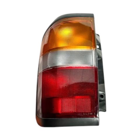 Nissan Pathfinder 96-98 Sol Stop Lambası