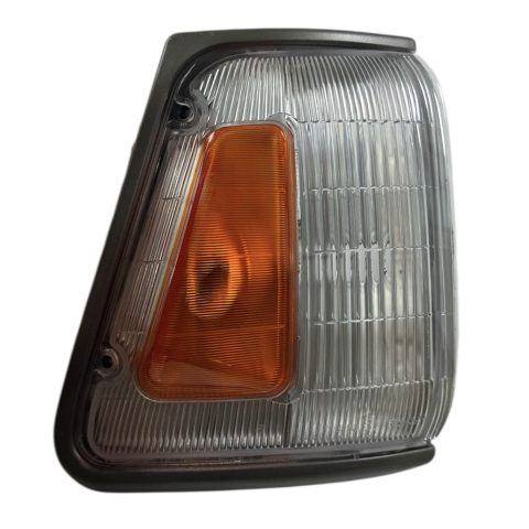 Toyota Hilux LN106 89-97 Sol Sinyal Lambası (Gri)